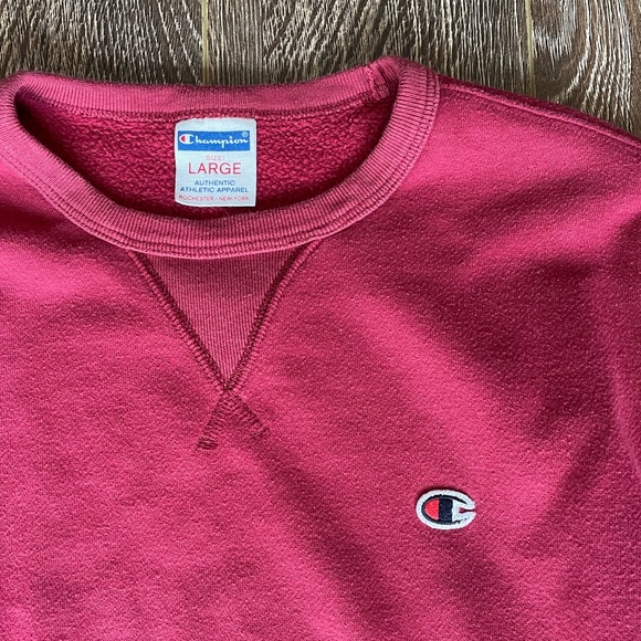 Red Champion Crew Neck - Picture 3 of 4